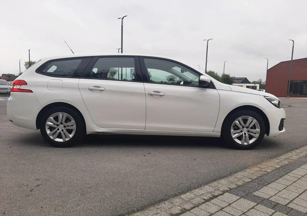 Peugeot 308 cena 51600 przebieg: 112000, rok produkcji 2019 z Kisielice małe 562